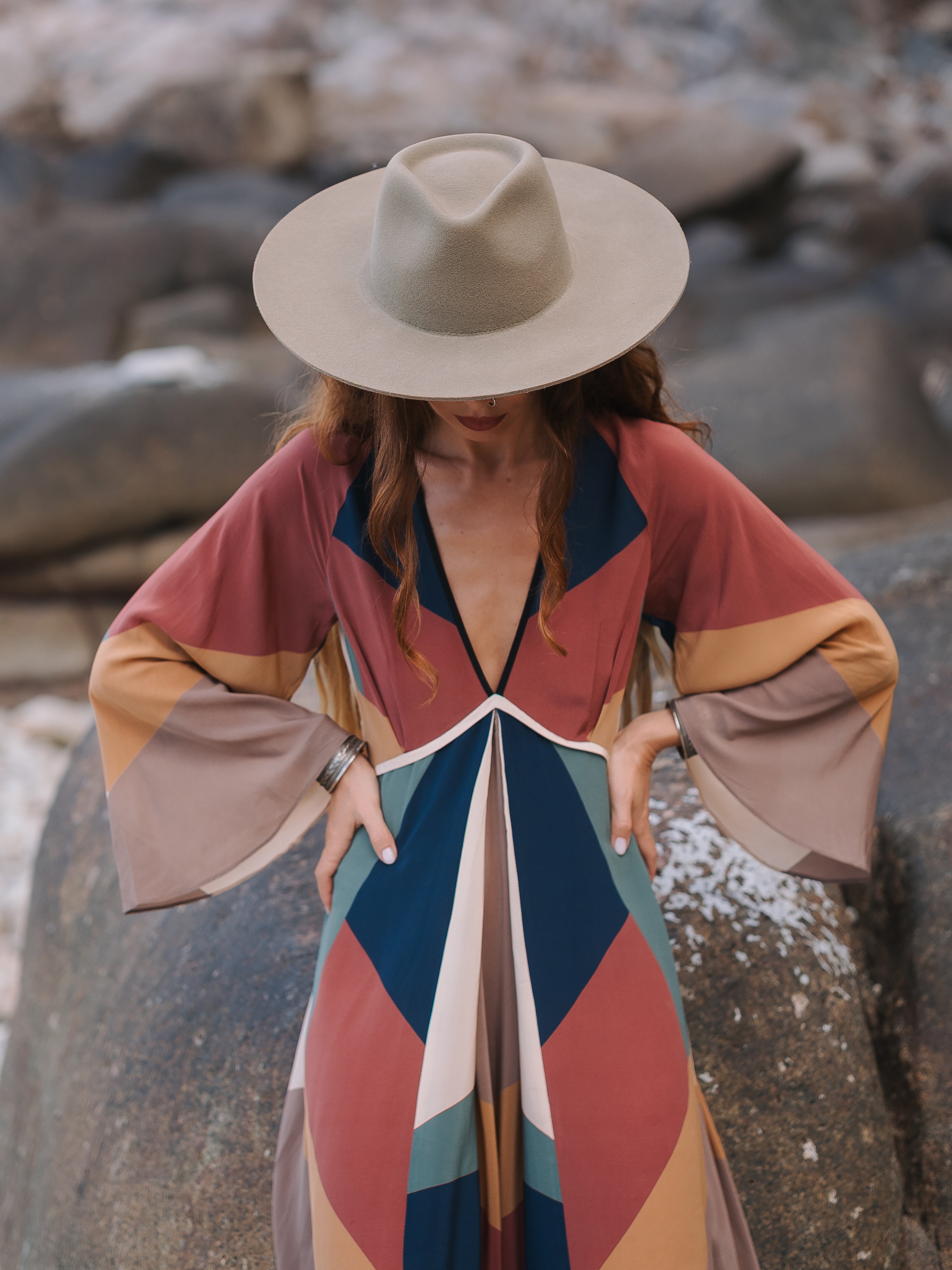 ILLUMINATION DRESS COVE