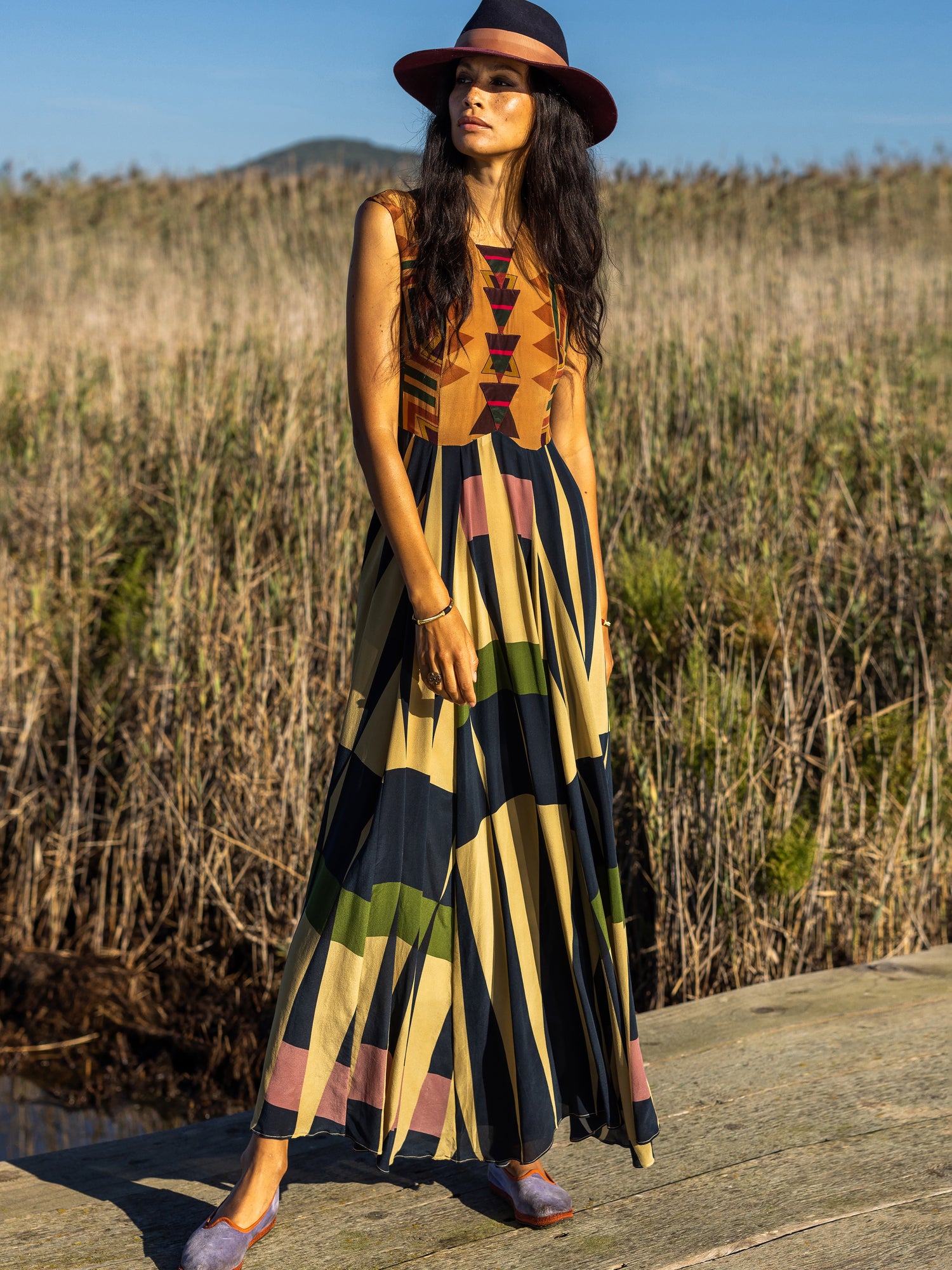 PYRAMID DRESS ATLAS