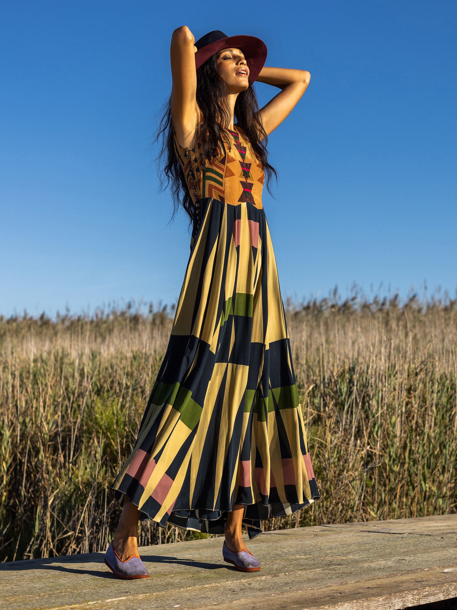 PYRAMID DRESS ATLAS