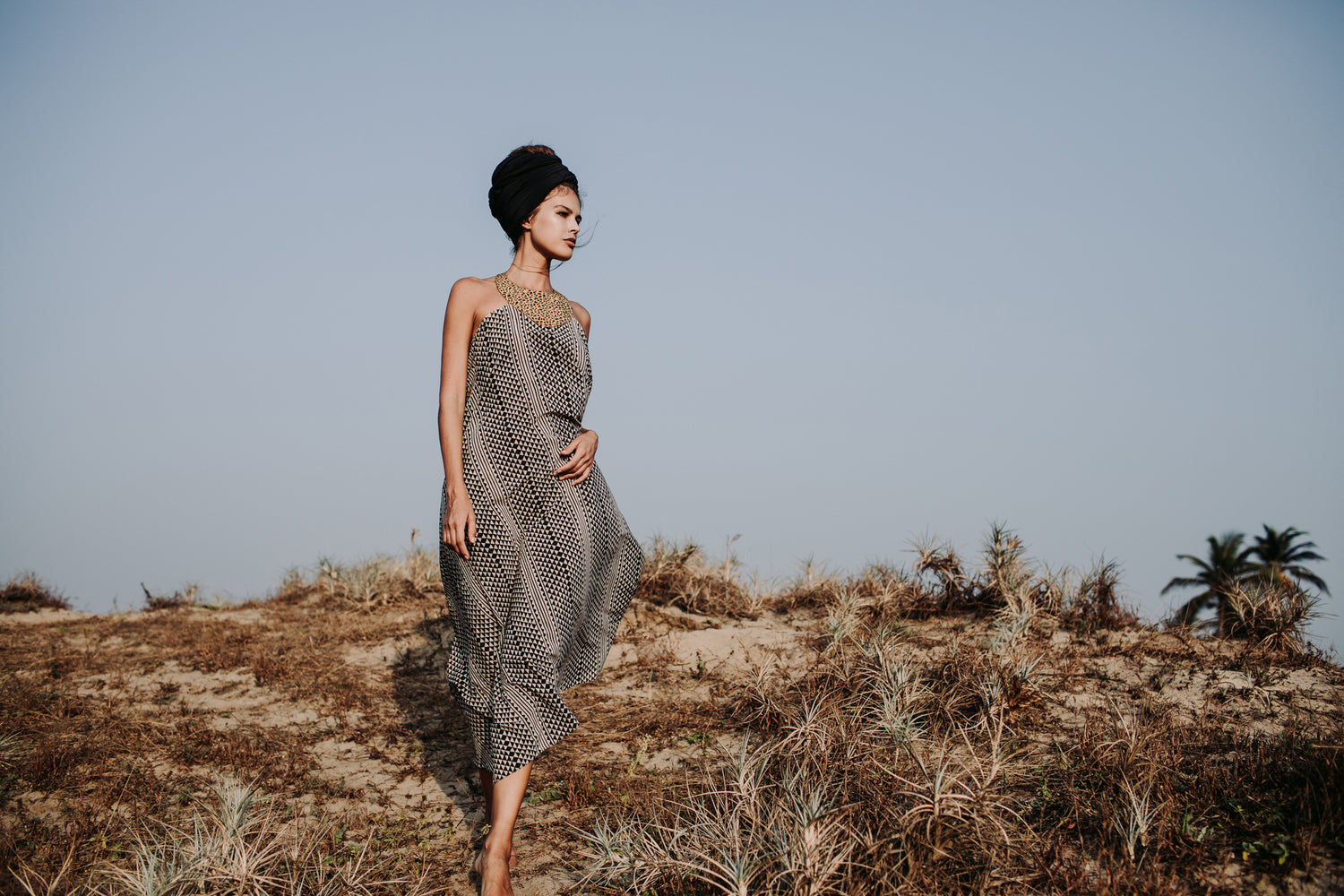 Saba dress in Black and White