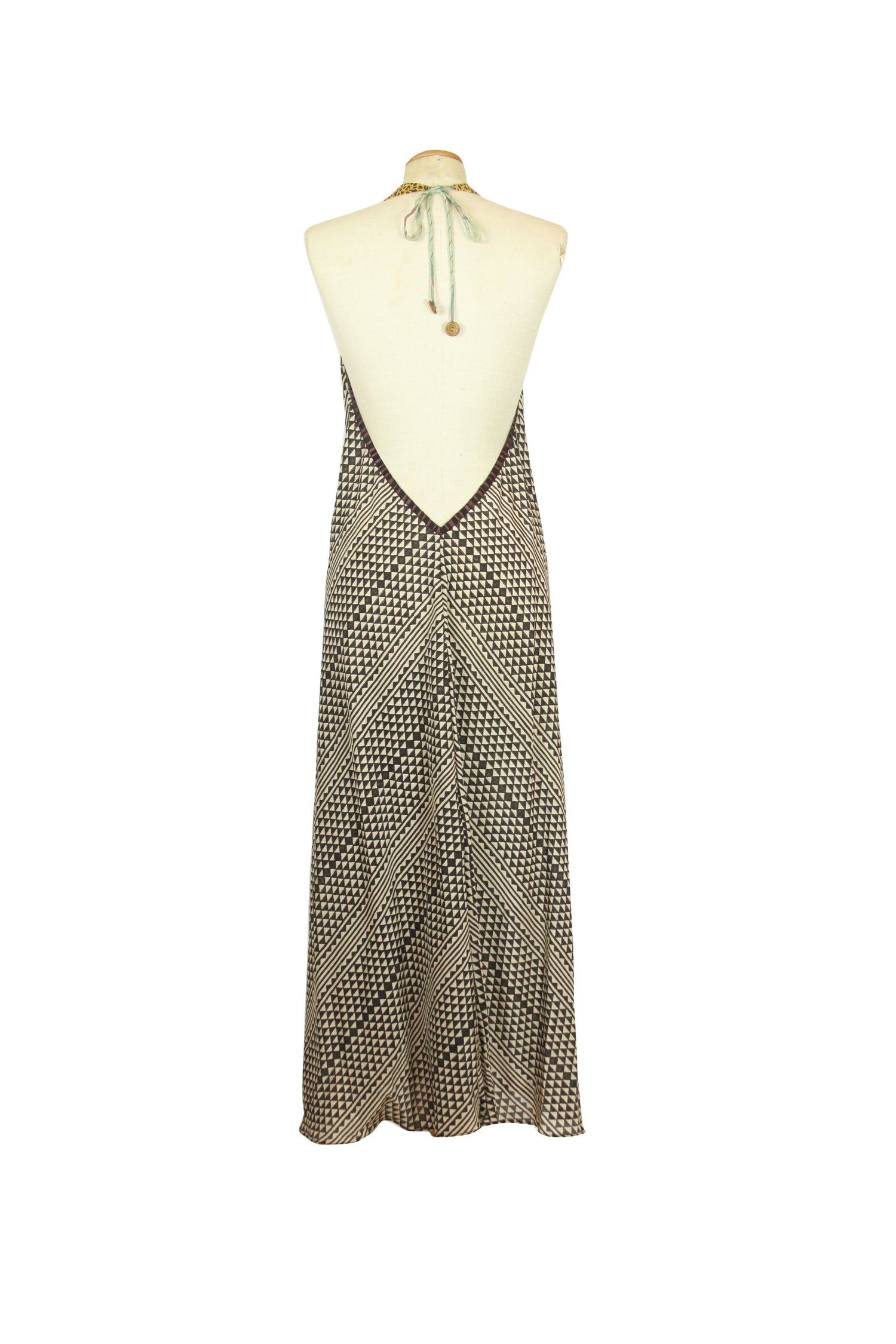 Saba dress in Black and White